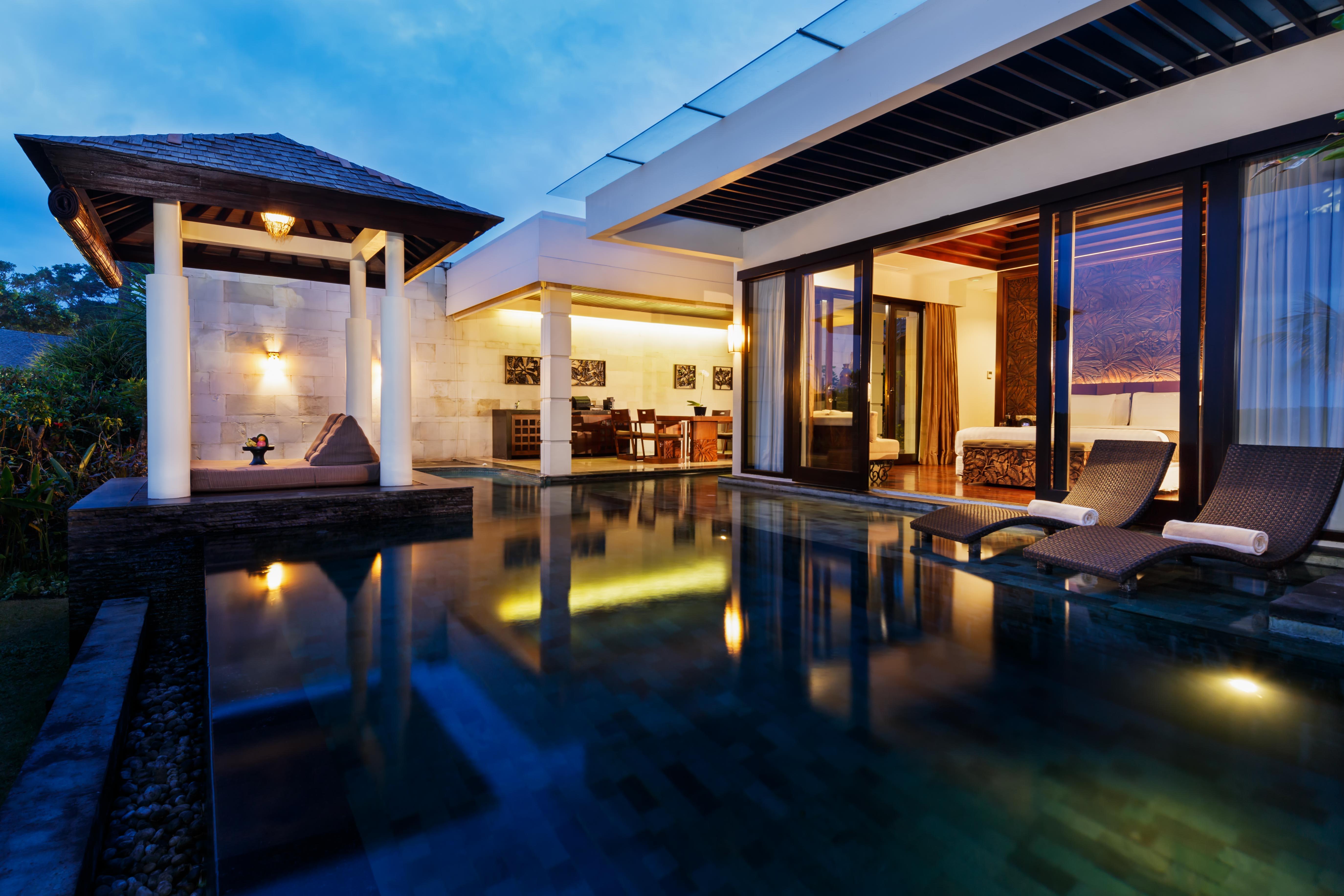 The Seminyak Beach Resort & Spa Экстерьер фото A pool villa at the resort
