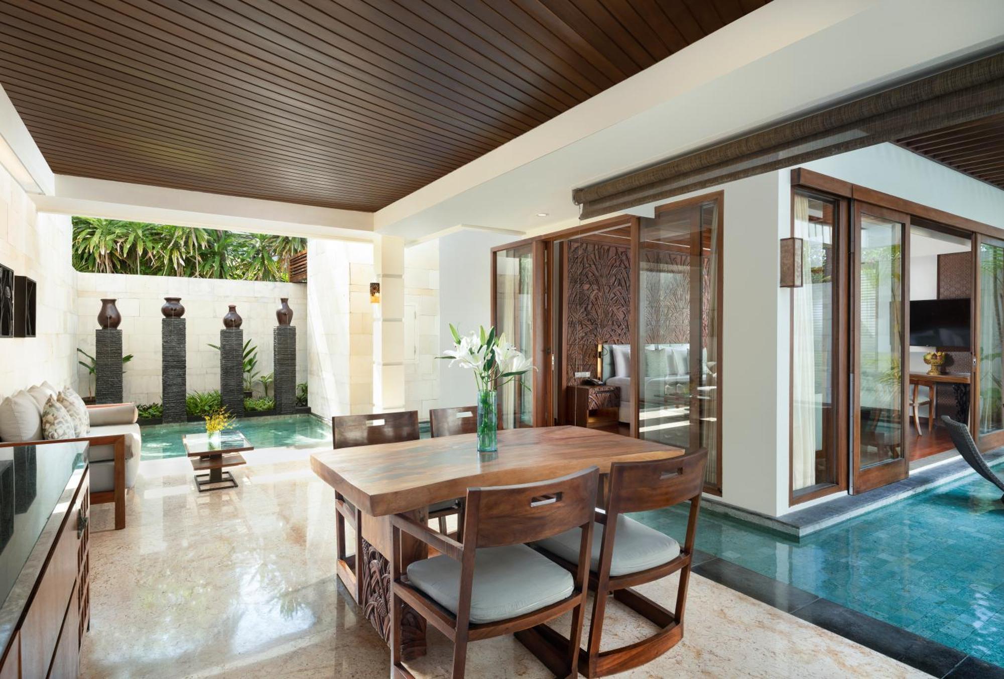 The Seminyak Beach Resort & Spa Экстерьер фото A villa at the resort
