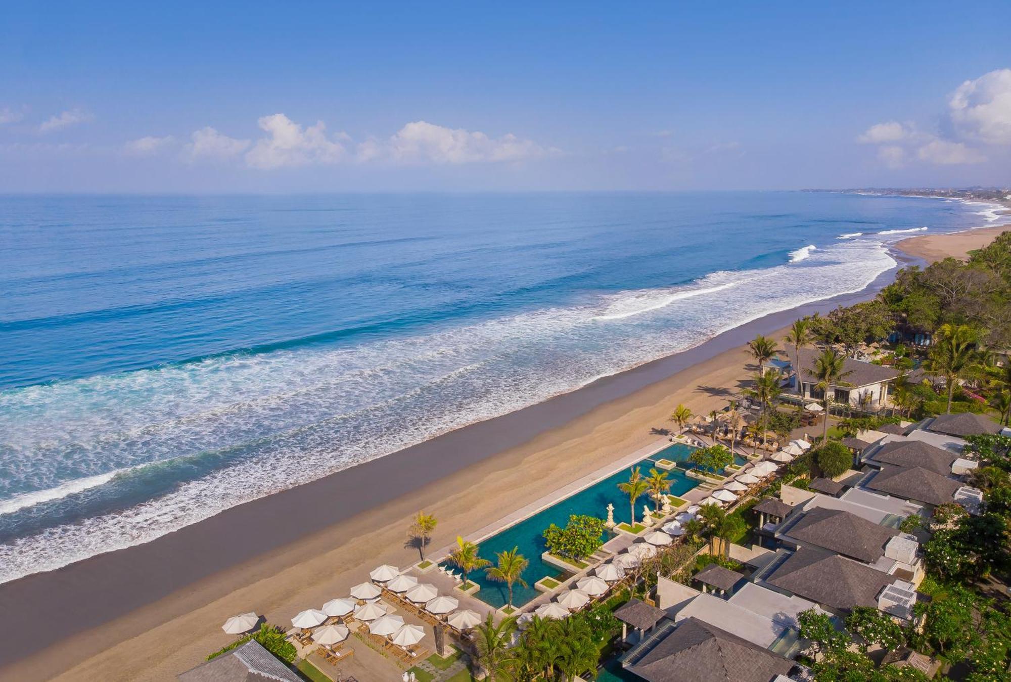 The Seminyak Beach Resort & Spa Экстерьер фото Aerial view of the beach