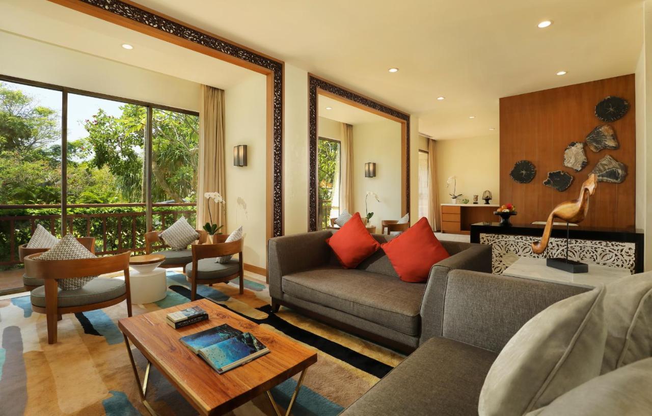 The Seminyak Beach Resort & Spa Экстерьер фото Living room of a suite